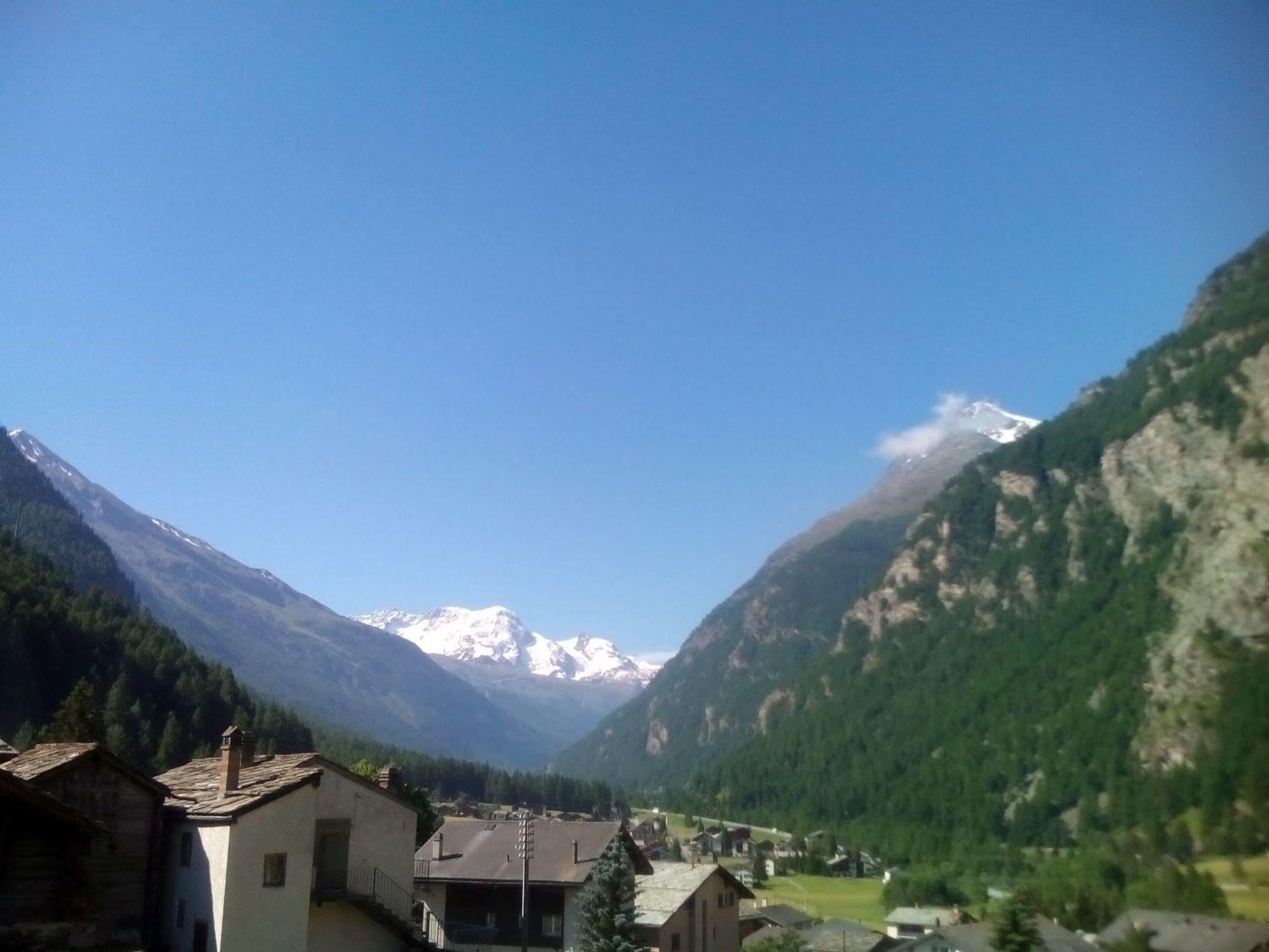 Hotel Klein Matterhorn Randa Exterior foto